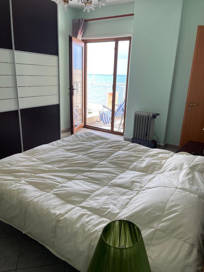 Sea View Apartment/Beach/City Center/Wifi Durrës Buitenkant foto