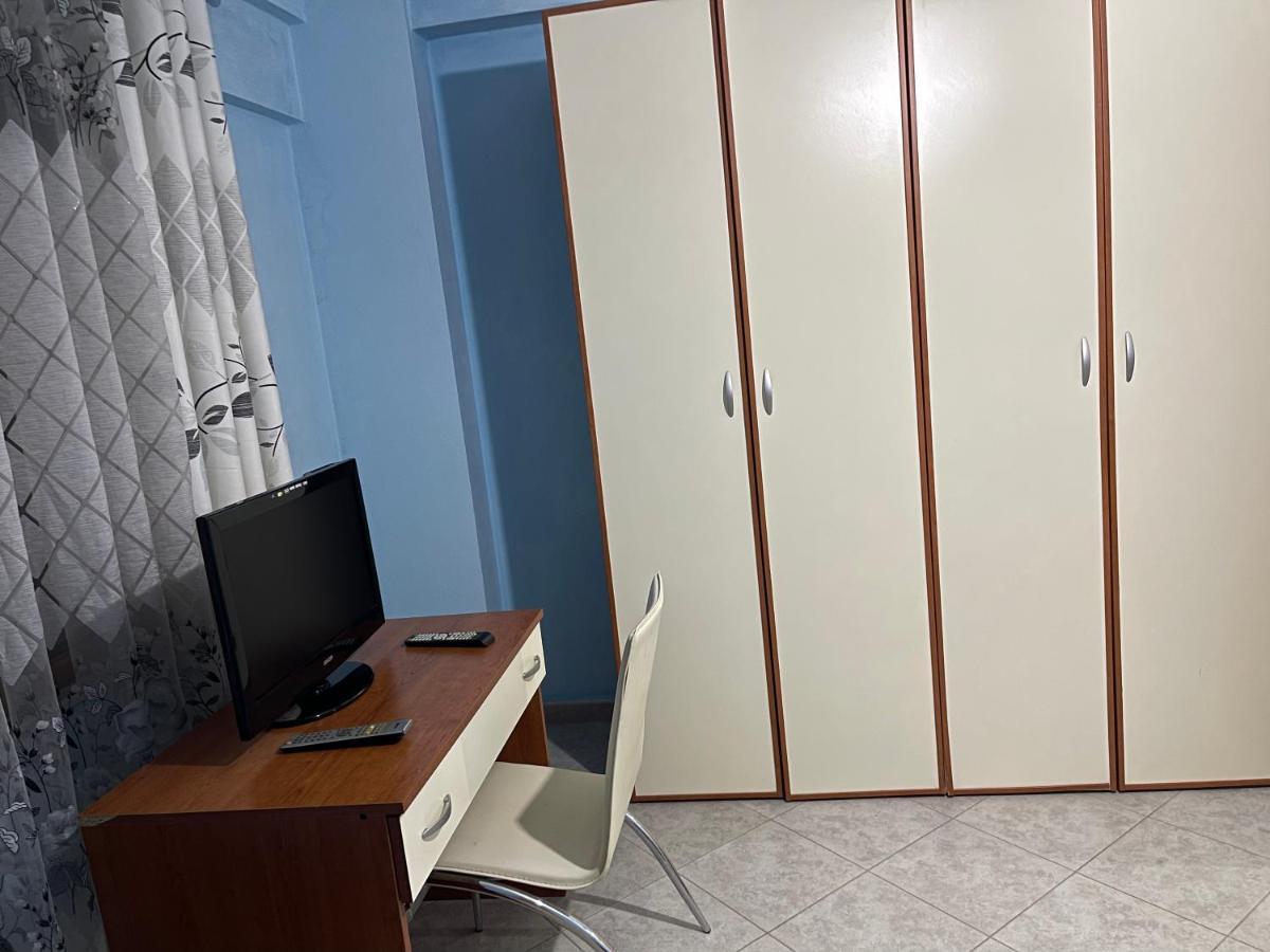Sea View Apartment/Beach/City Center/Wifi Durrës Buitenkant foto